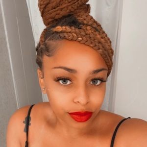 Meet your Posher, Lenae